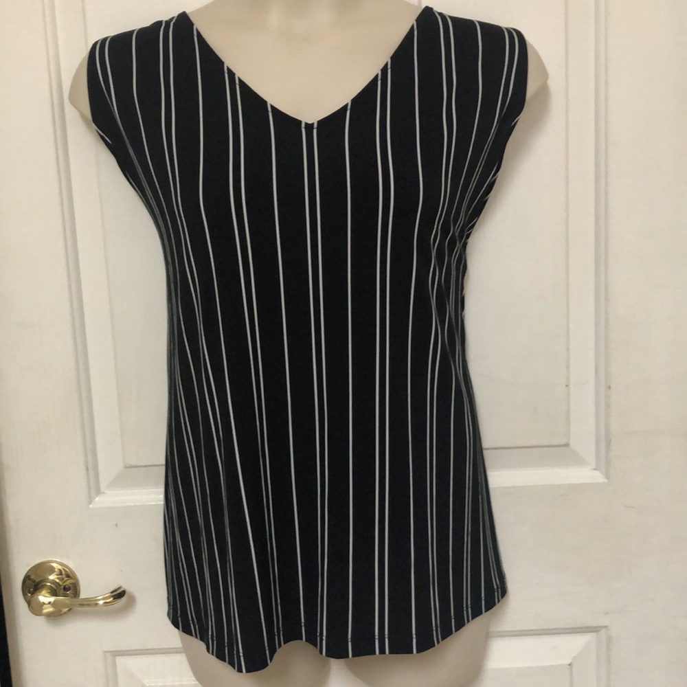 Black and White Stripe Sleeveless Top 22/24W 2X